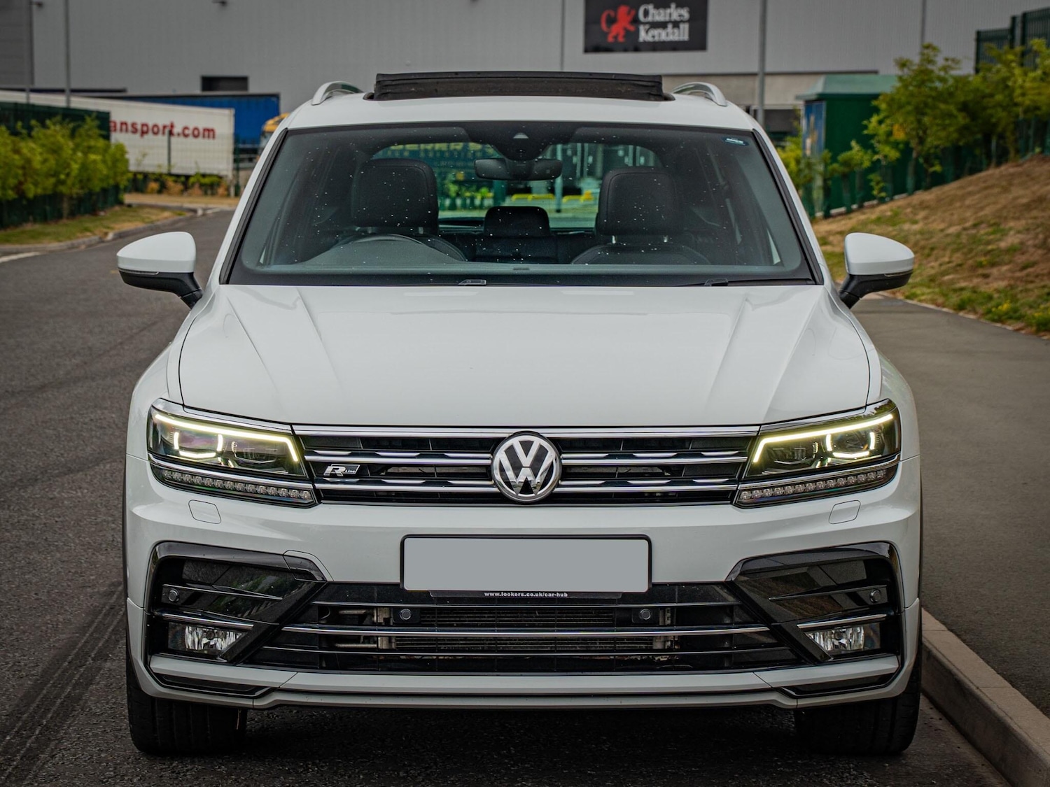 Used Volkswagen Tiguan 2018 for sale - 76953190: Photo 2