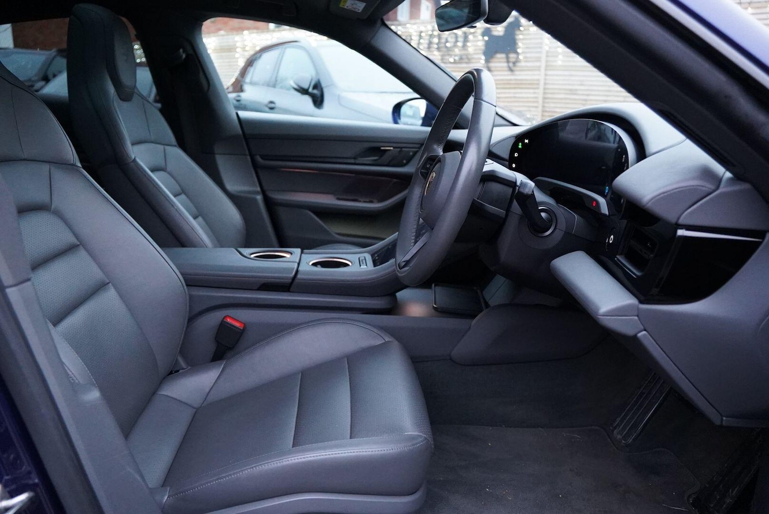 Used Porsche Taycan 2021 for sale - 76998951: Photo 12