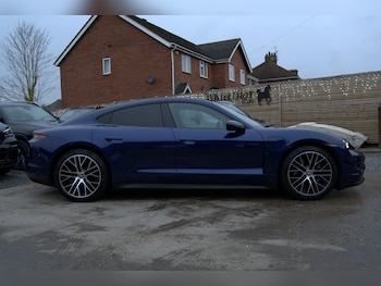 Used Porsche Taycan 2021 for sale - 76998951: Photo