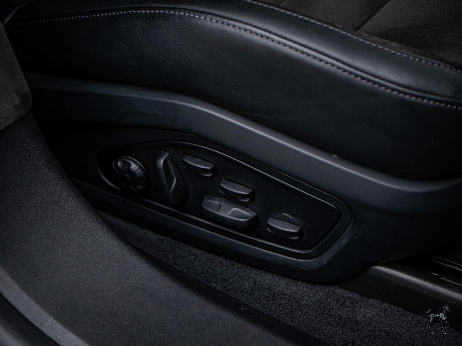 Used Porsche Taycan for sale - 77510560: Photo 37