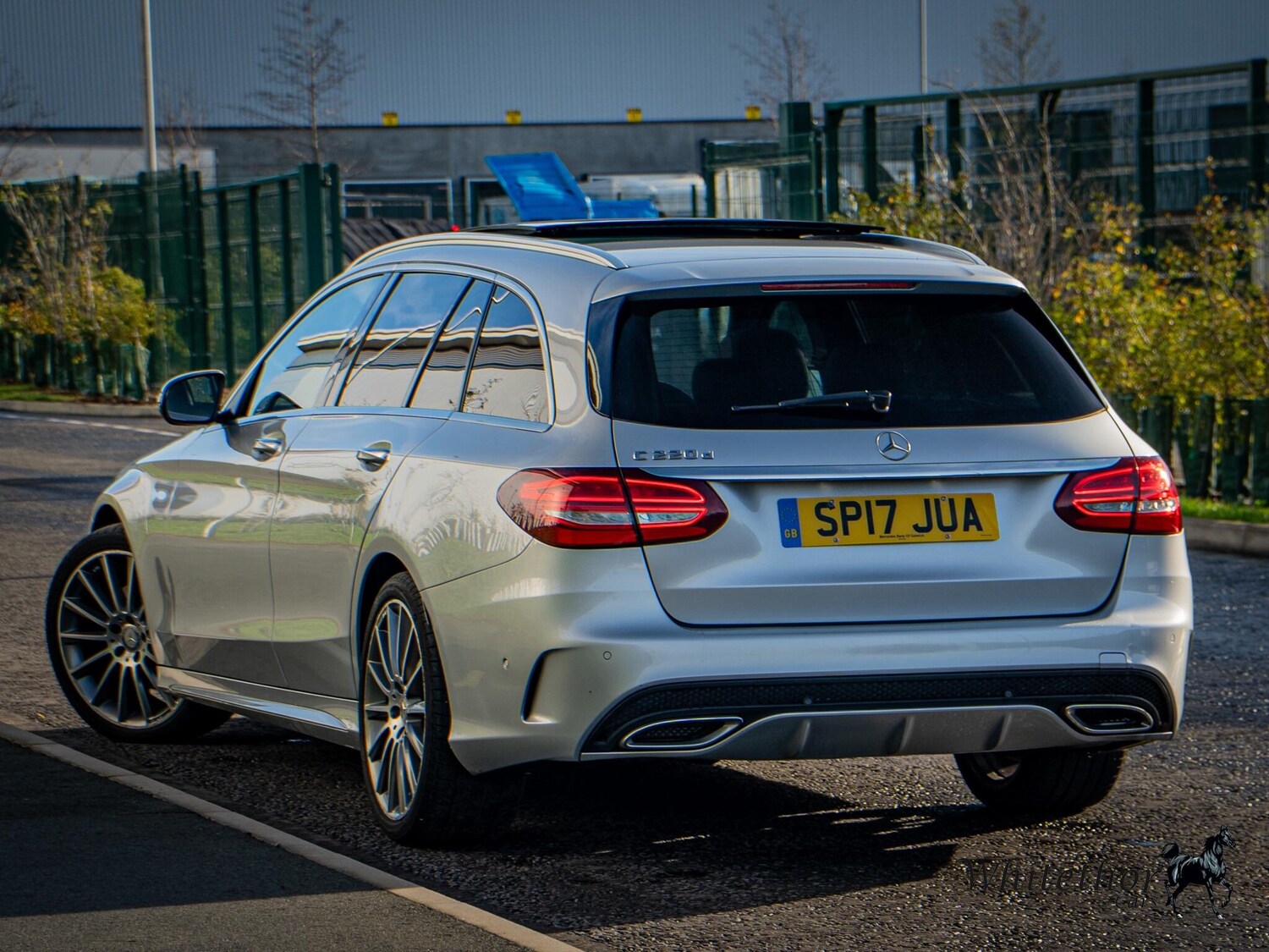 Used Mercedes-Benz C Class 2017 for sale - 76562124: Photo 4