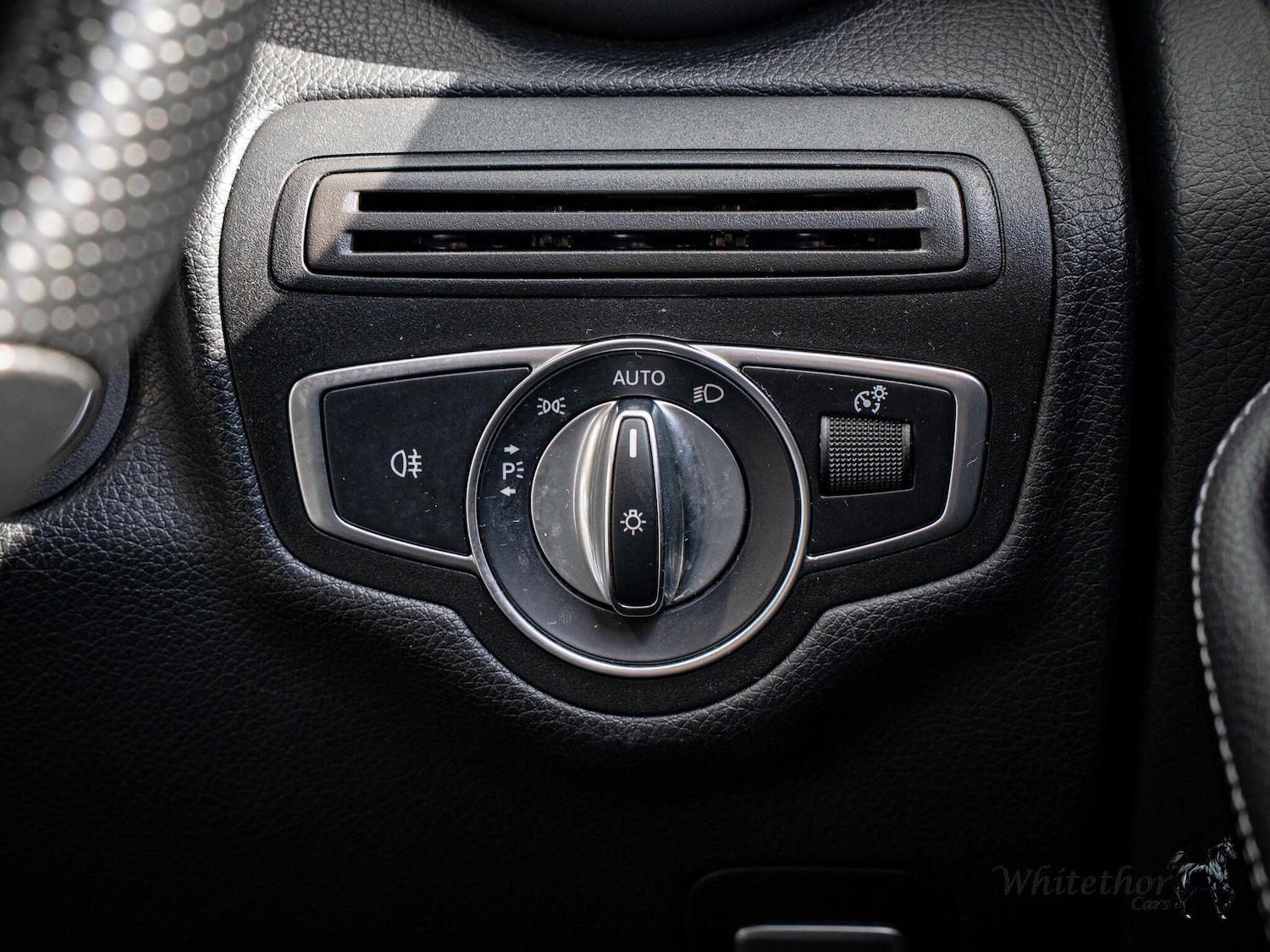 Used Mercedes-Benz GLC 2019 for sale - 75645935: Photo 35