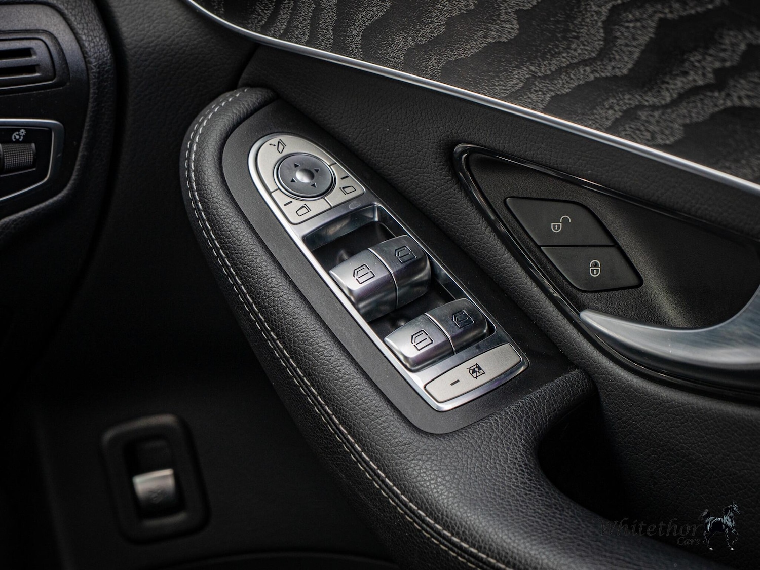 Used Mercedes-Benz GLC 2019 for sale - 75645935: Photo 40