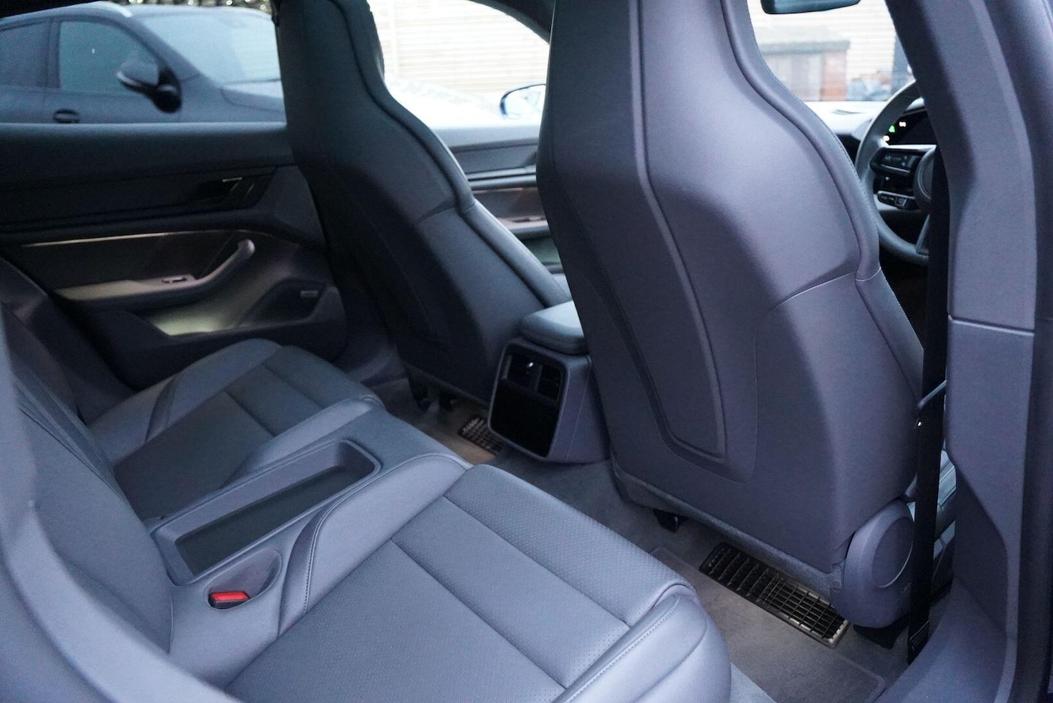 Used Porsche Taycan 2021 for sale - 76832677: Photo 15