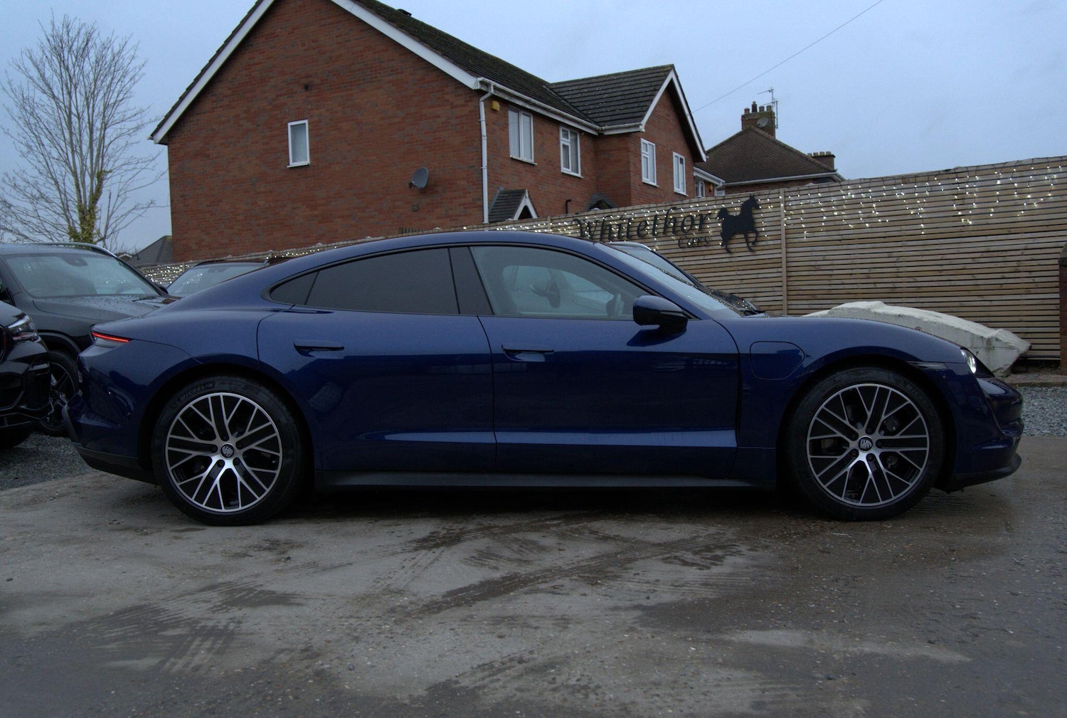 Used Porsche Taycan 2021 for sale - 76832677: Photo 3