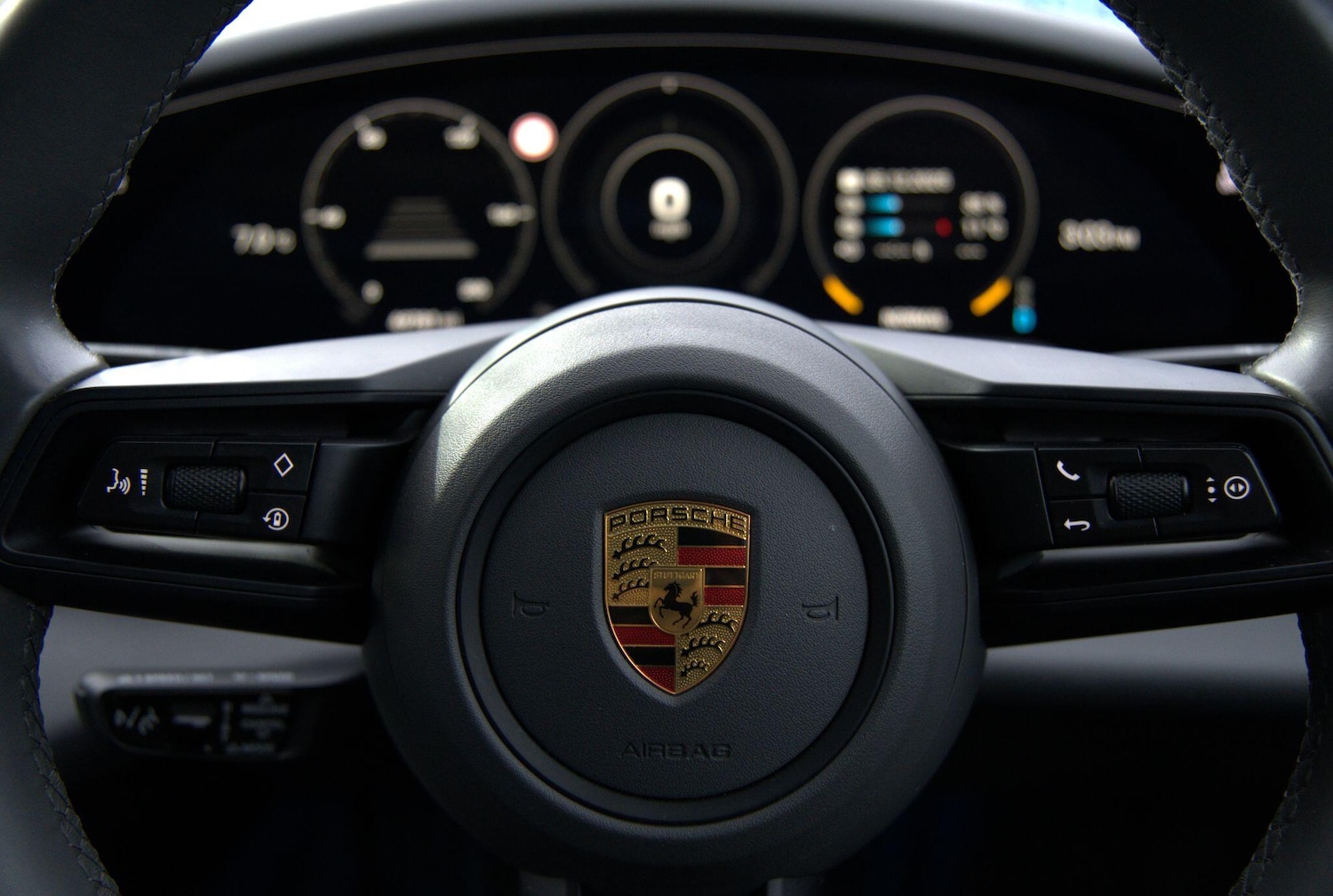 Used Porsche Taycan 2021 for sale - 76832677: Photo 9