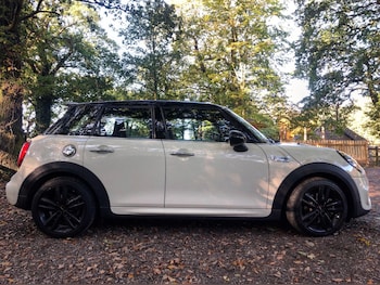 Used MINI Hatch 2018 for sale - 76801113: Photo