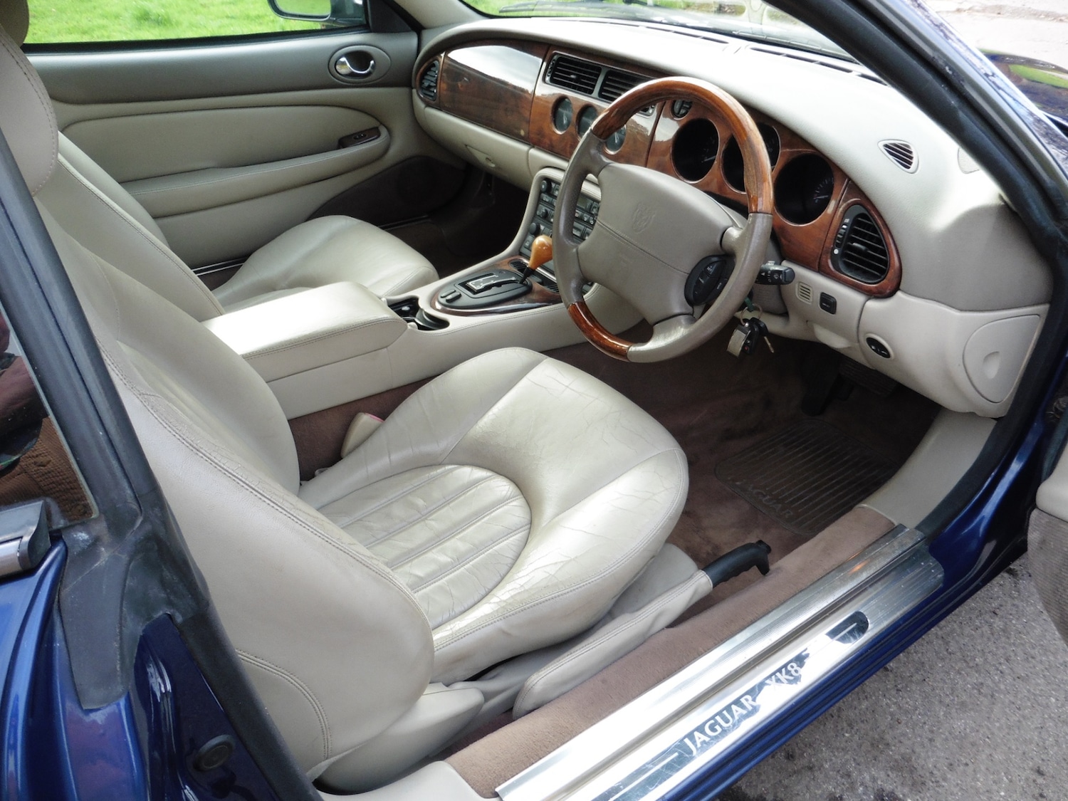 Used Jaguar XK8 2001 for sale - 76640092: Photo 9