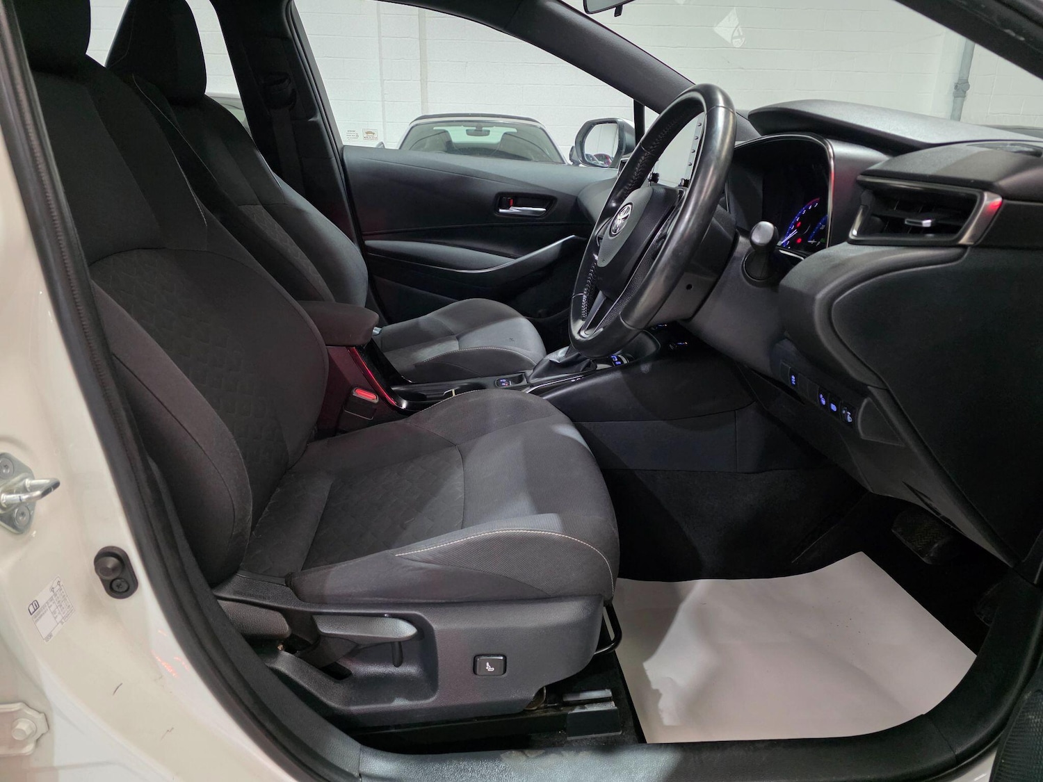 Used Toyota Corolla 2019 for sale - 76613382: Photo 5