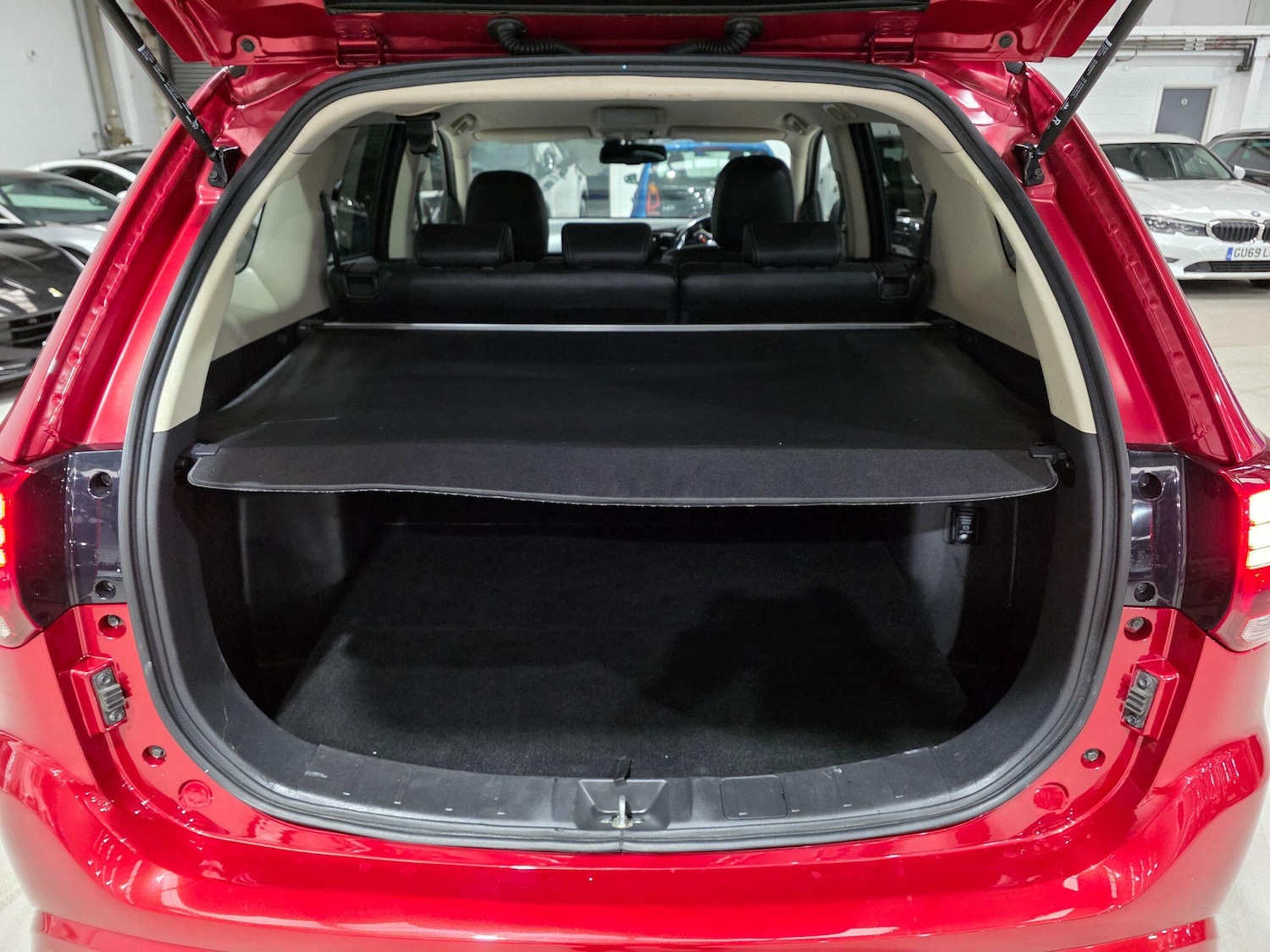 Used Mitsubishi Outlander for sale - 76994587: Photo 25