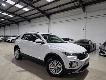 Used Volkswagen T-Roc 2023 for sale - 77215251: Photo