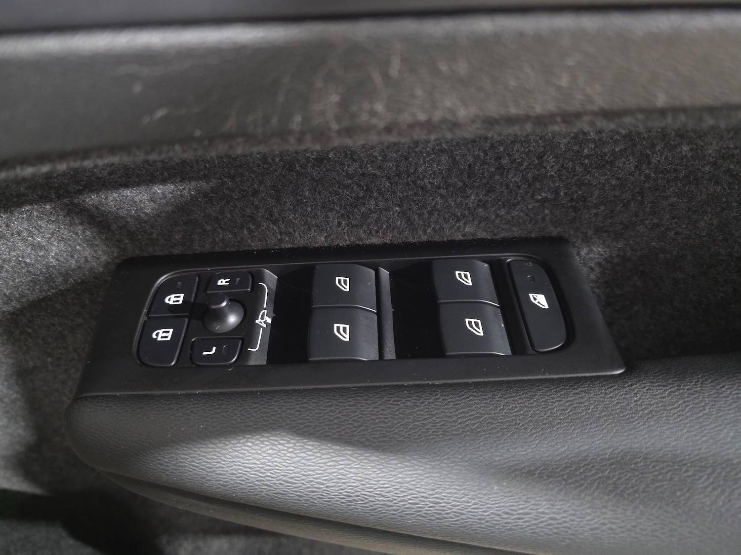 Used Volvo XC40 2022 for sale - 76657567: Photo 19