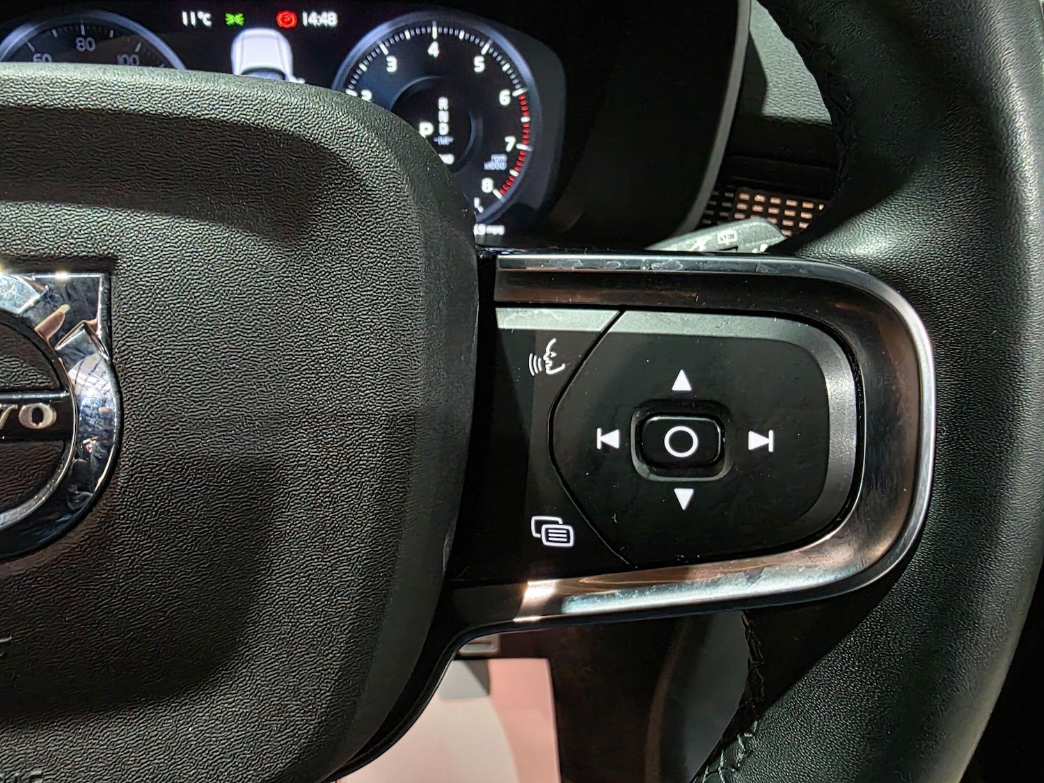 Used Volvo XC40 2022 for sale - 76657567: Photo 21