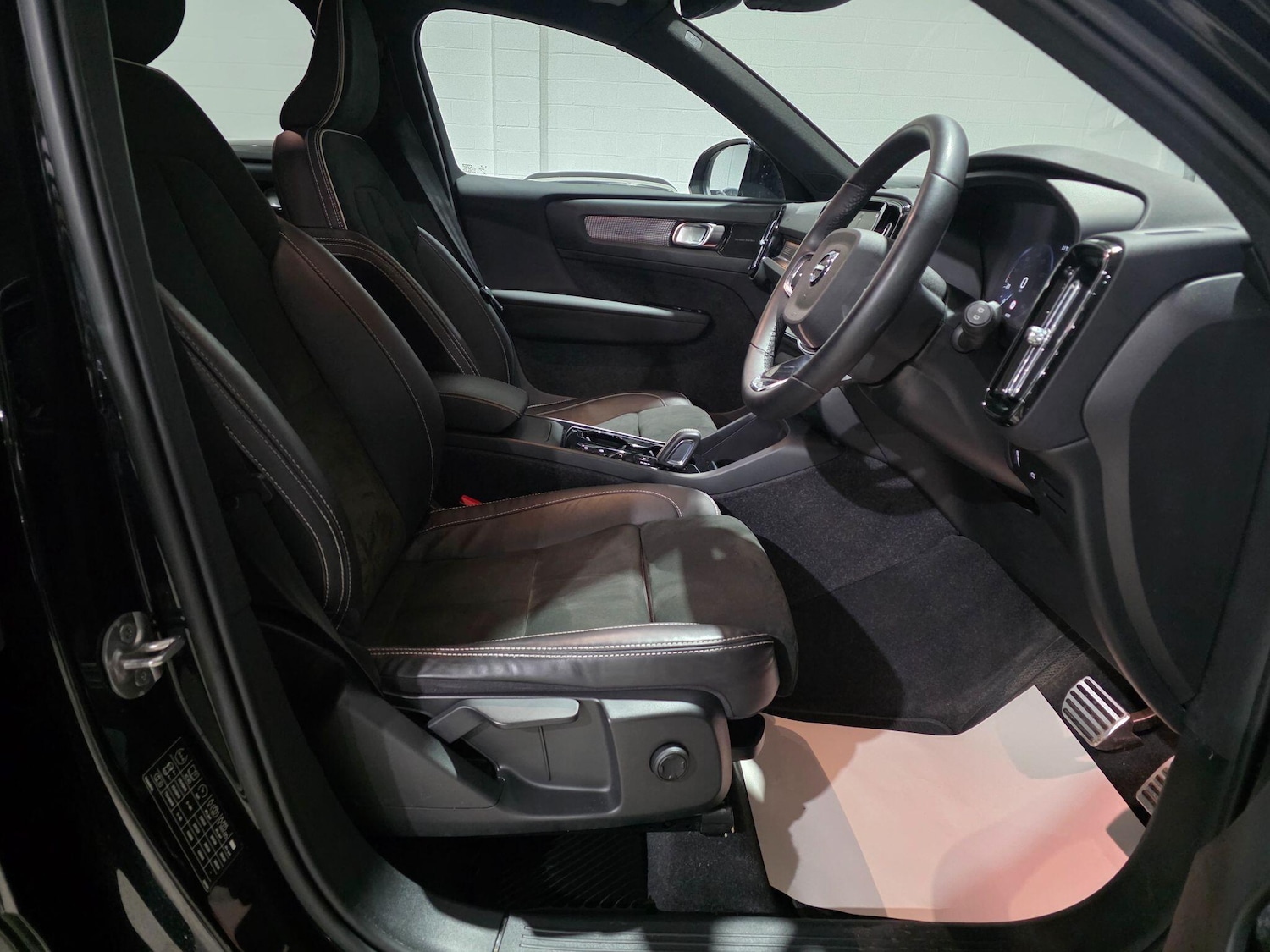 Used Volvo XC40 2022 for sale - 76657567: Photo 6