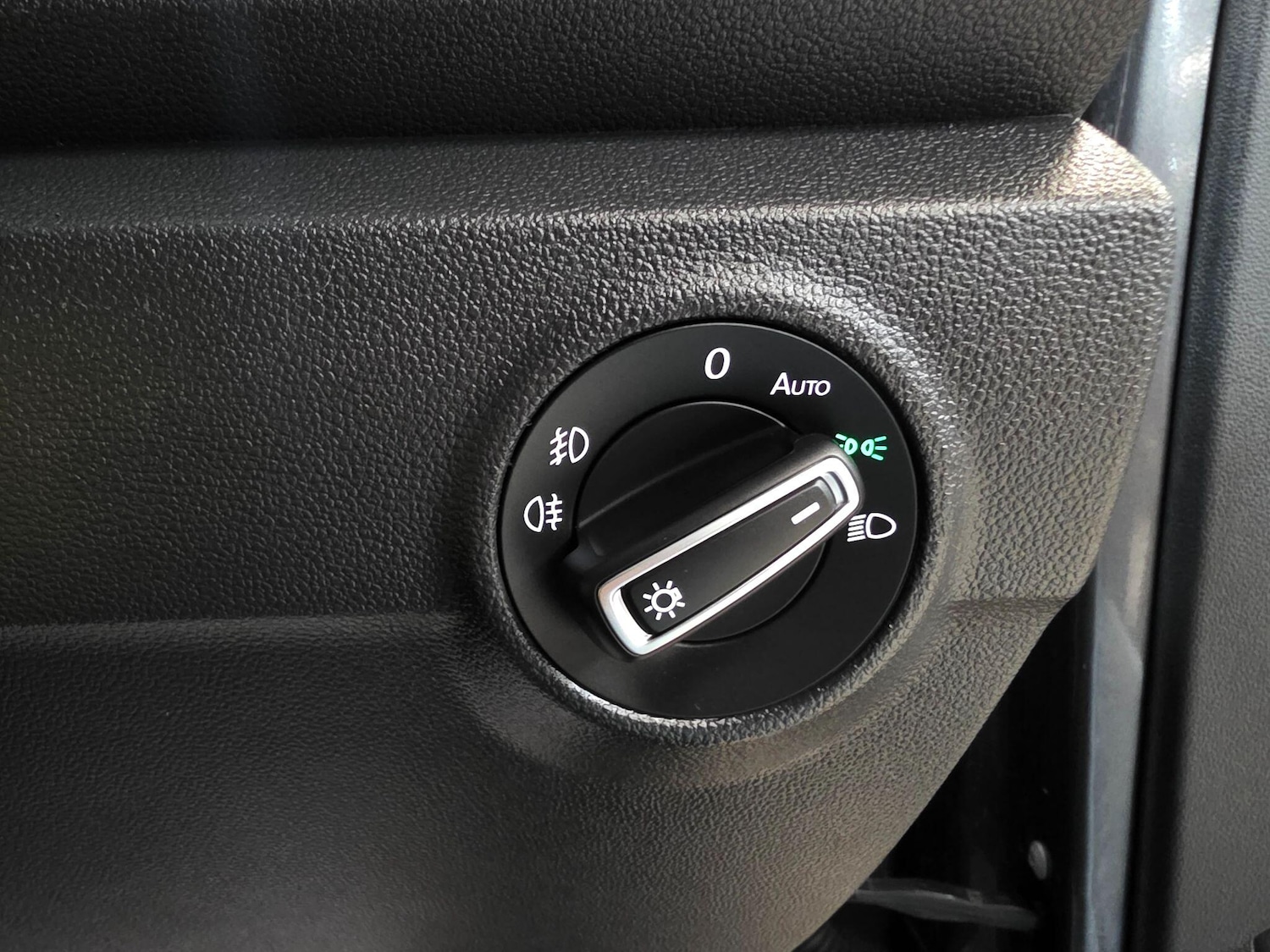 Used Volkswagen T-Roc 2021 for sale - 76095217: Photo 15