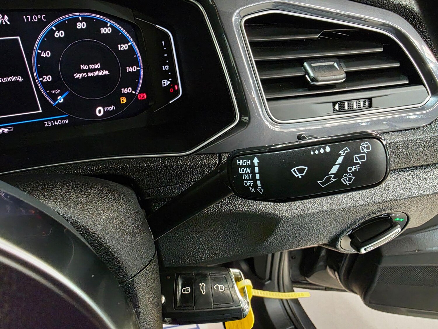 Used Volkswagen T-Roc 2021 for sale - 76095217: Photo 19