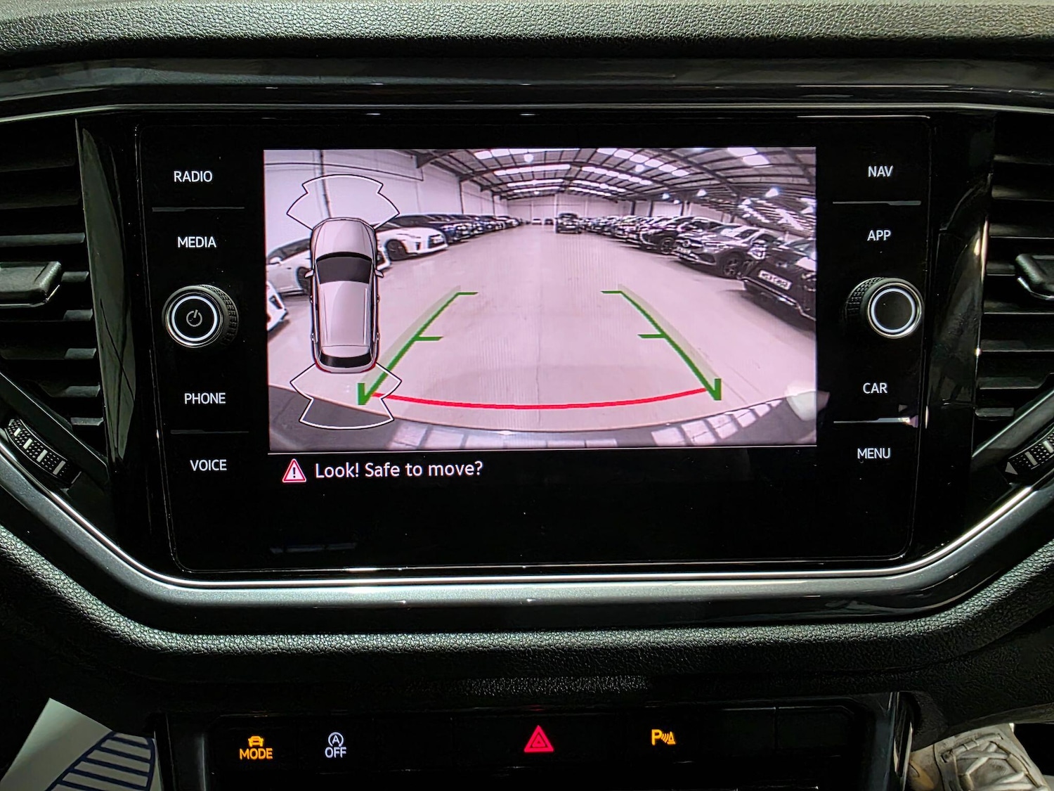 Used Volkswagen T-Roc 2021 for sale - 76095217: Photo 8