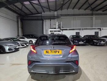 Used Toyota C-HR 2021 for sale - 76898976: Photo