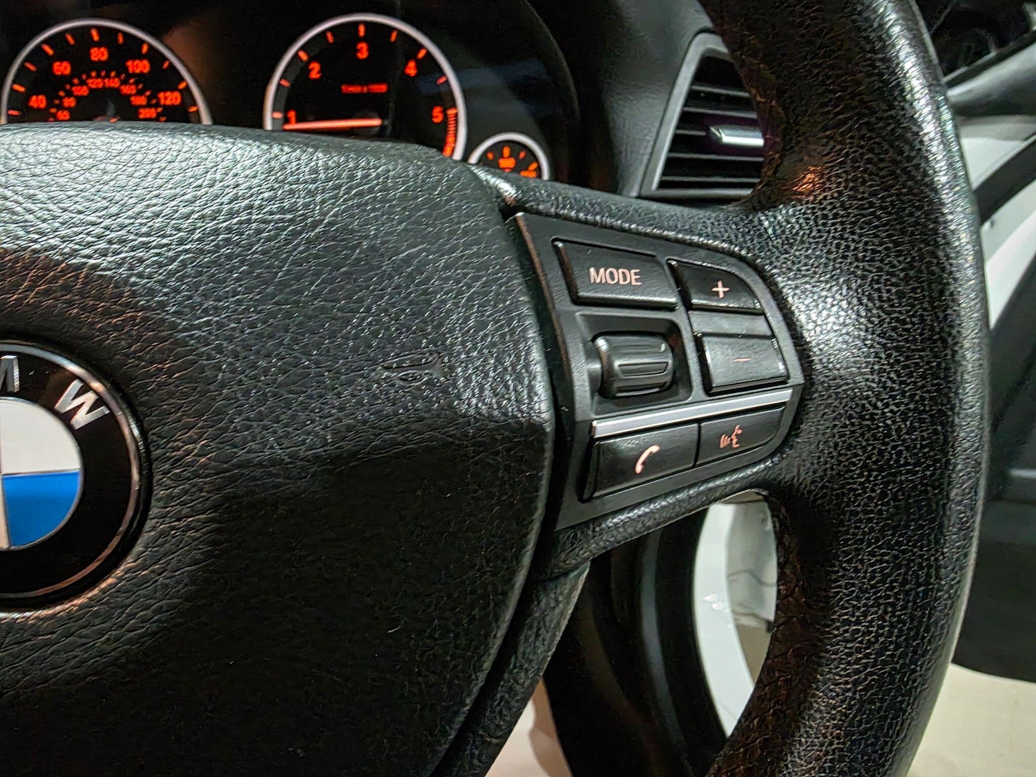 Used BMW 5 Series 2014 for sale - 76765757: Photo 18