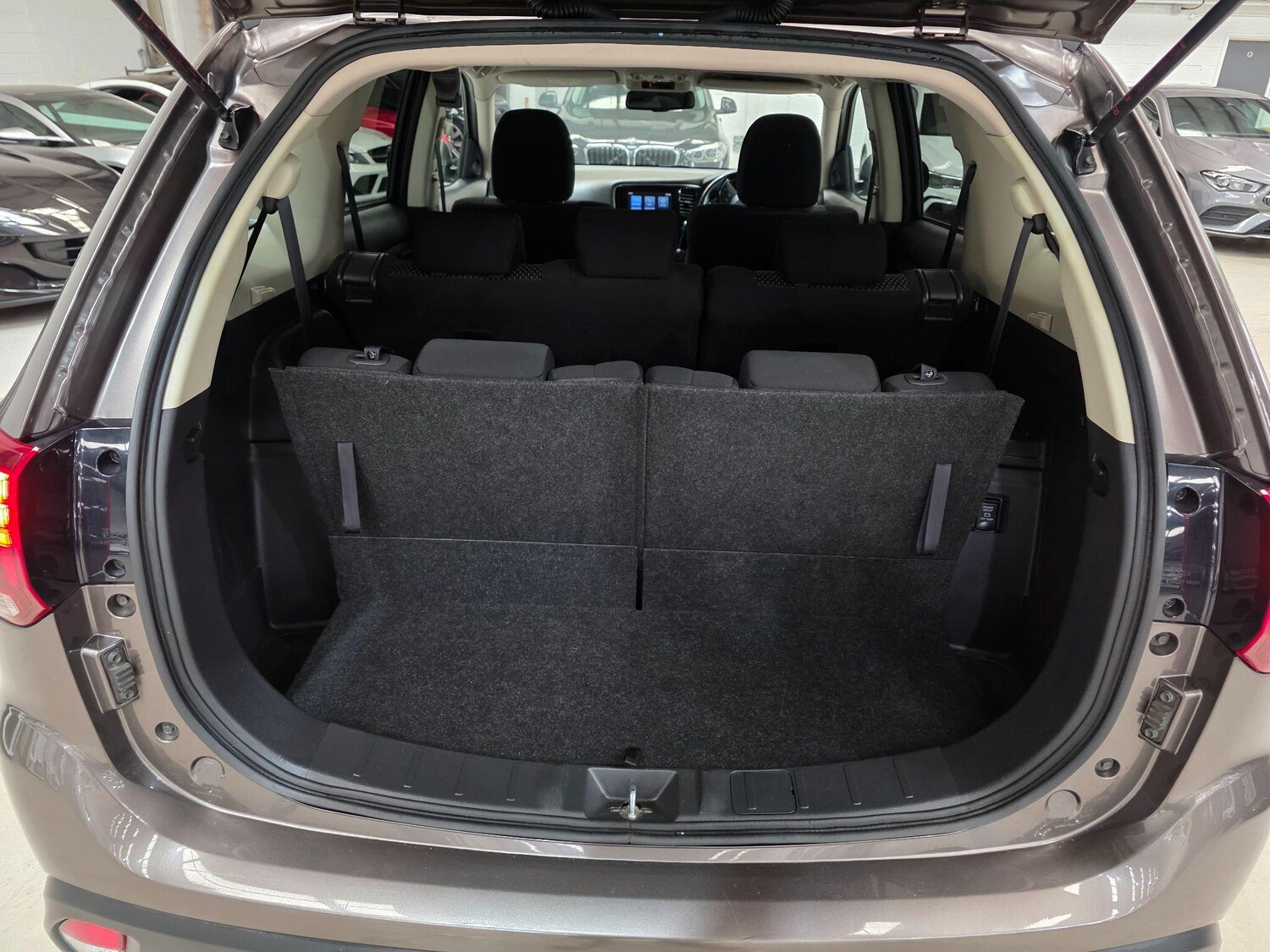 Used Mitsubishi Outlander 2021 for sale - 76295744: Photo 27