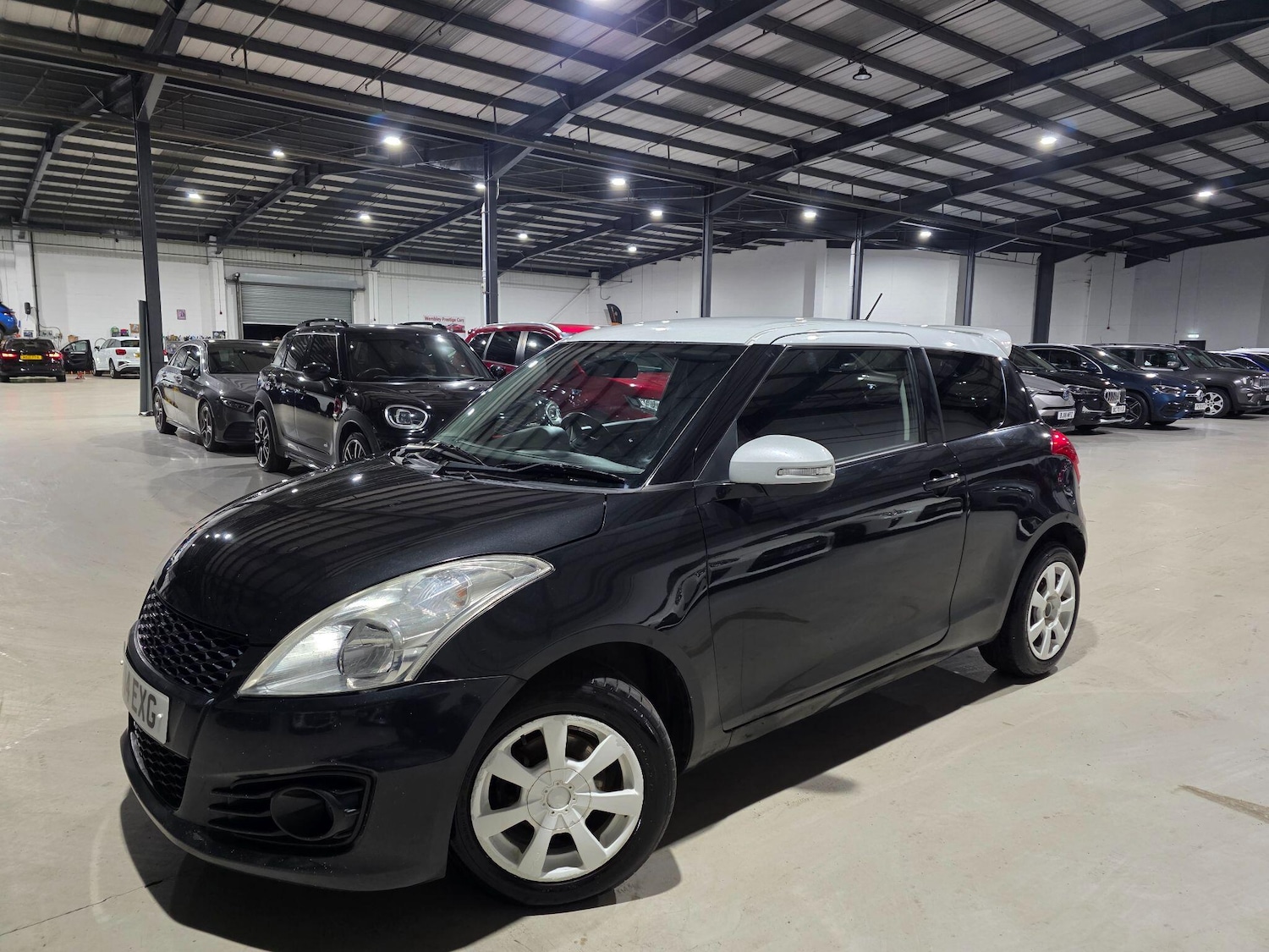 Used Suzuki Swift 2014 for sale - 76752888: Photo 1