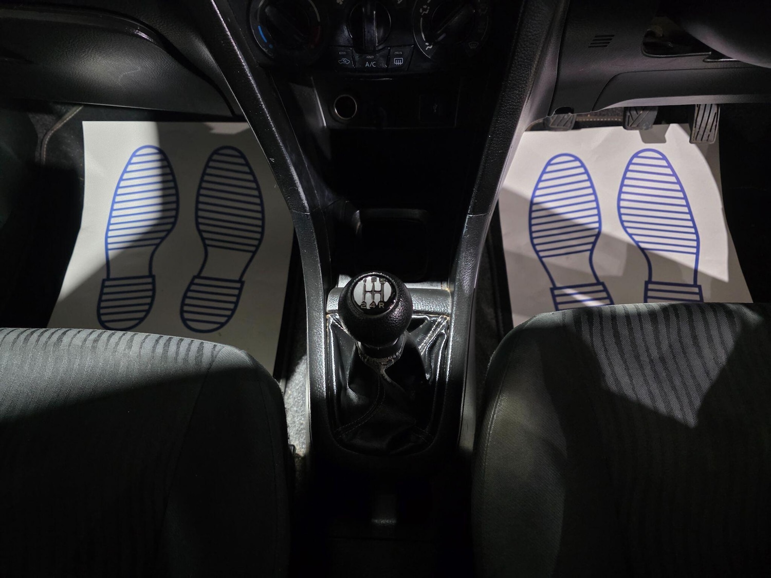 Used Suzuki Swift 2014 for sale - 76752888: Photo 8