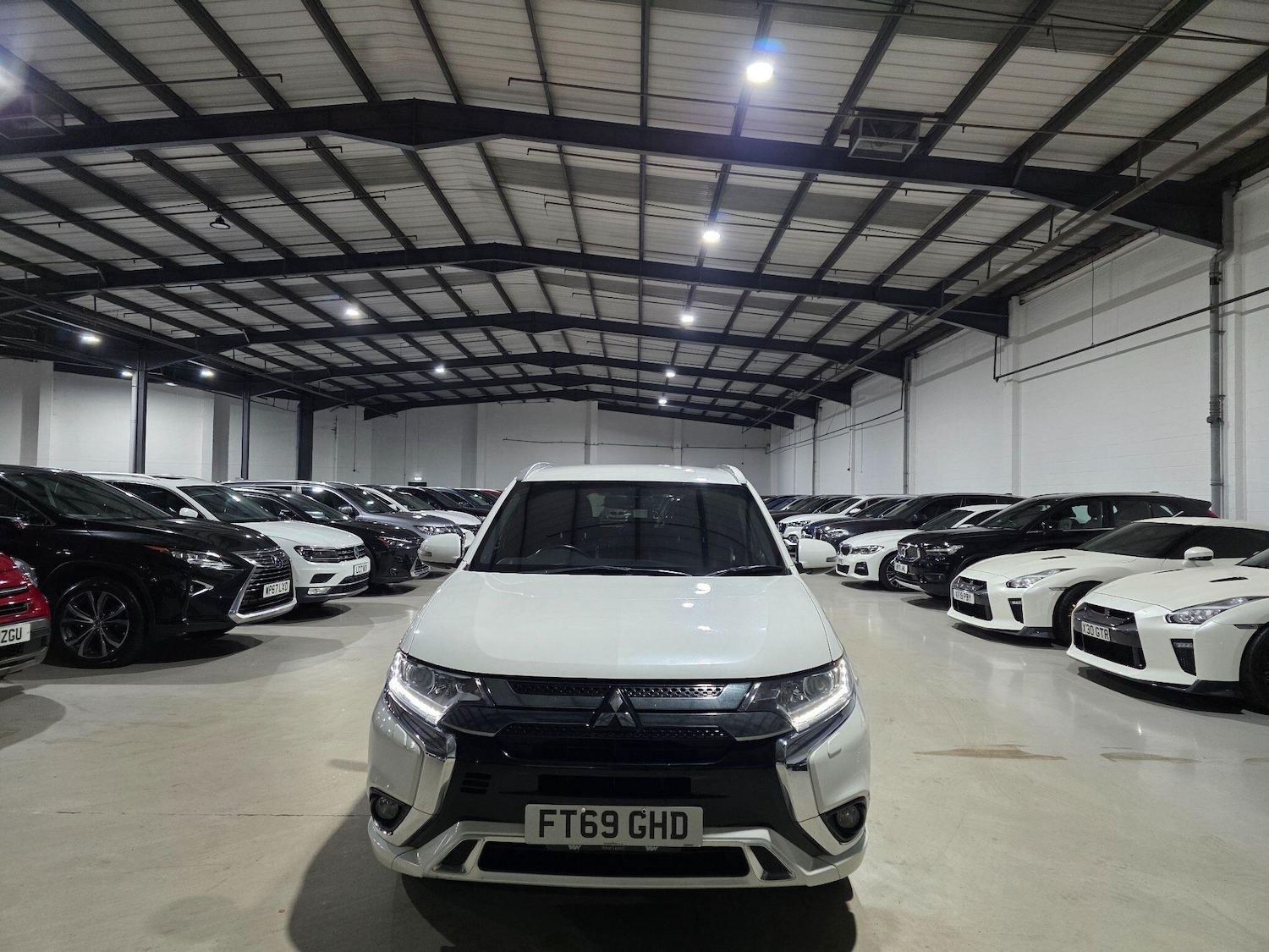 Used Mitsubishi Outlander 2020 for sale - 77425160: Photo 2