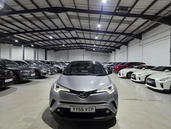 Used Toyota C-HR 2017 for sale - 76446806: Photo