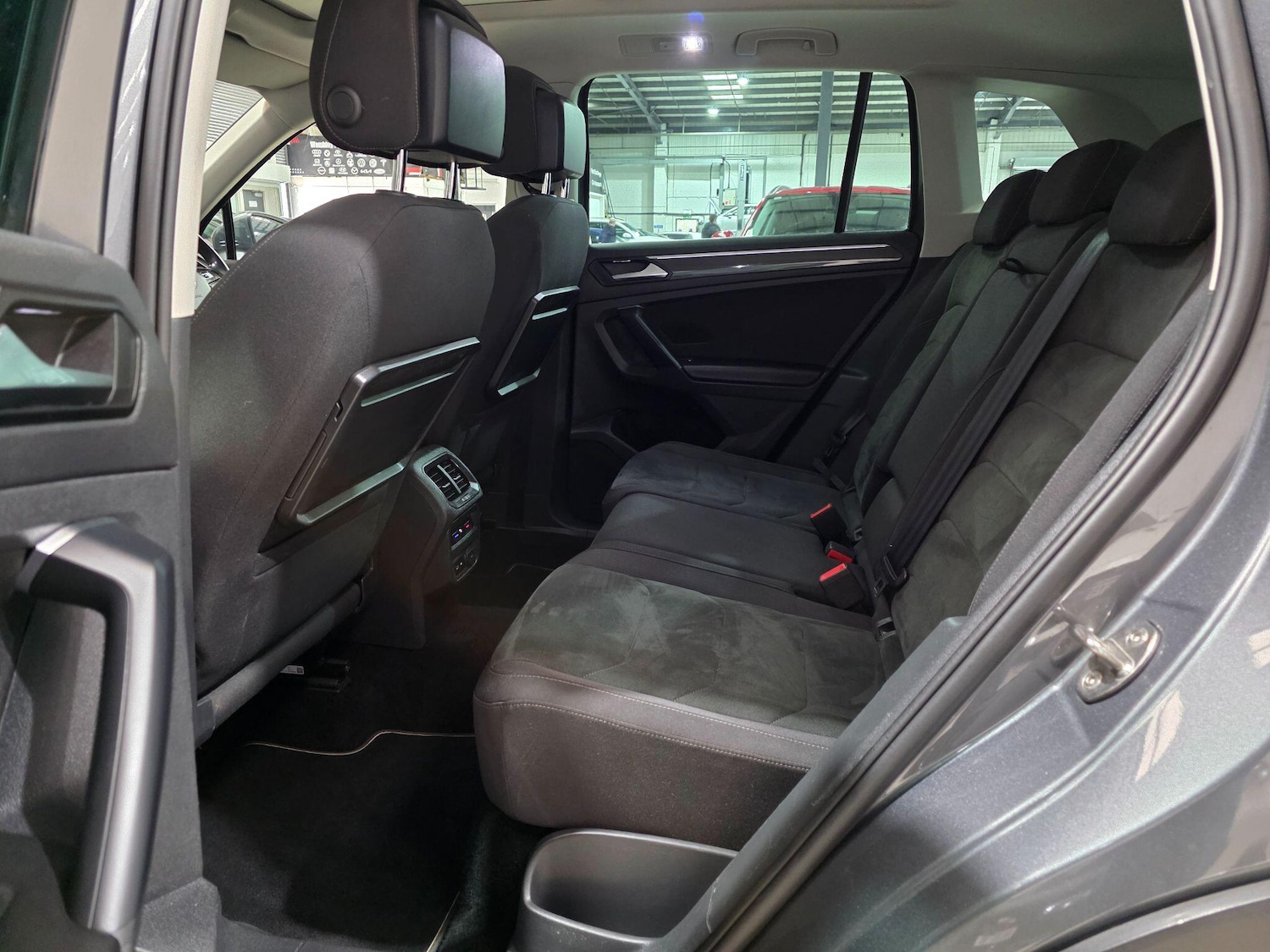 Used Volkswagen Tiguan 2019 for sale - 77646273: Photo 29