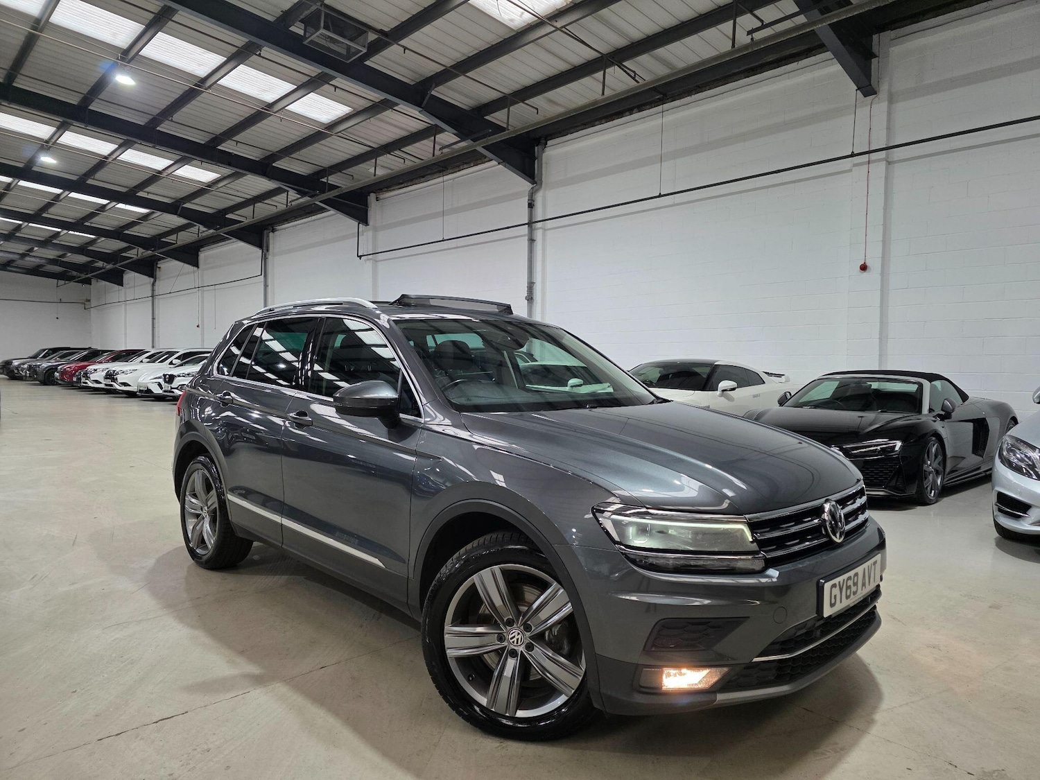 Used Volkswagen Tiguan 2019 for sale - 77646273: Photo 3