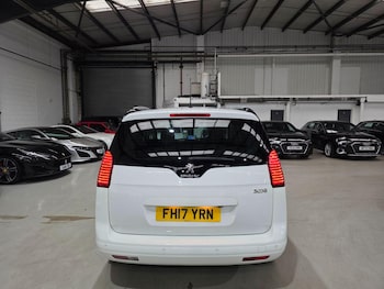Used Peugeot 5008 2017 for sale - 75707243: Photo