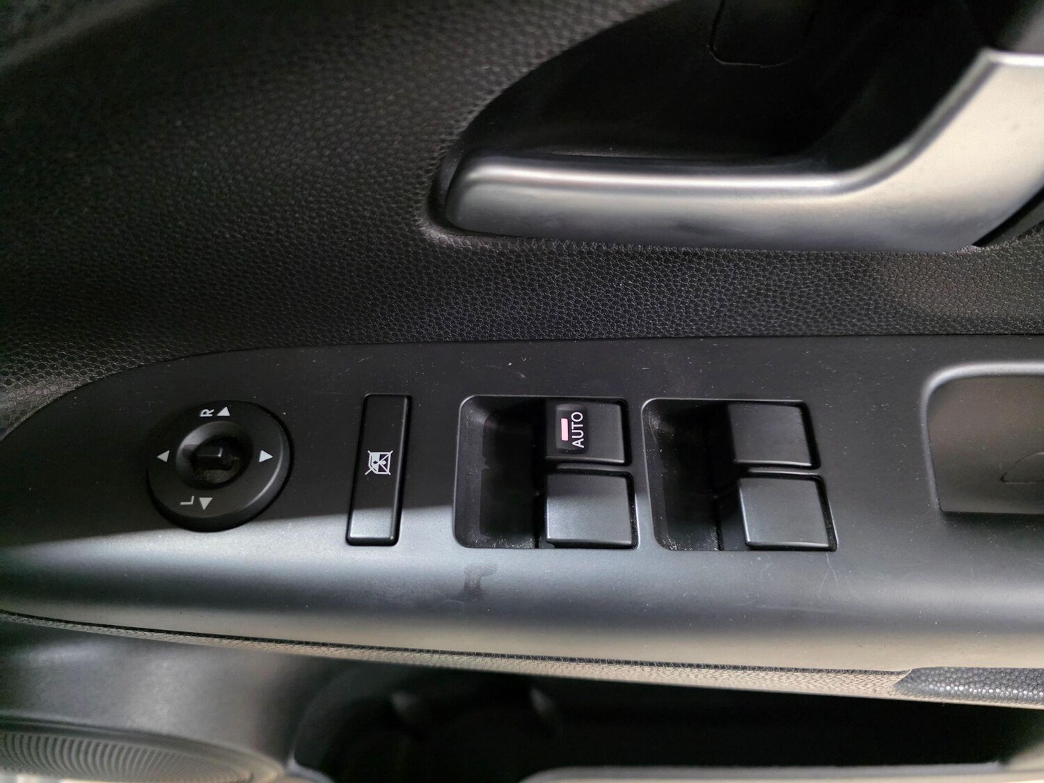 Used Kia Venga 2011 for sale - 76251308: Photo 12