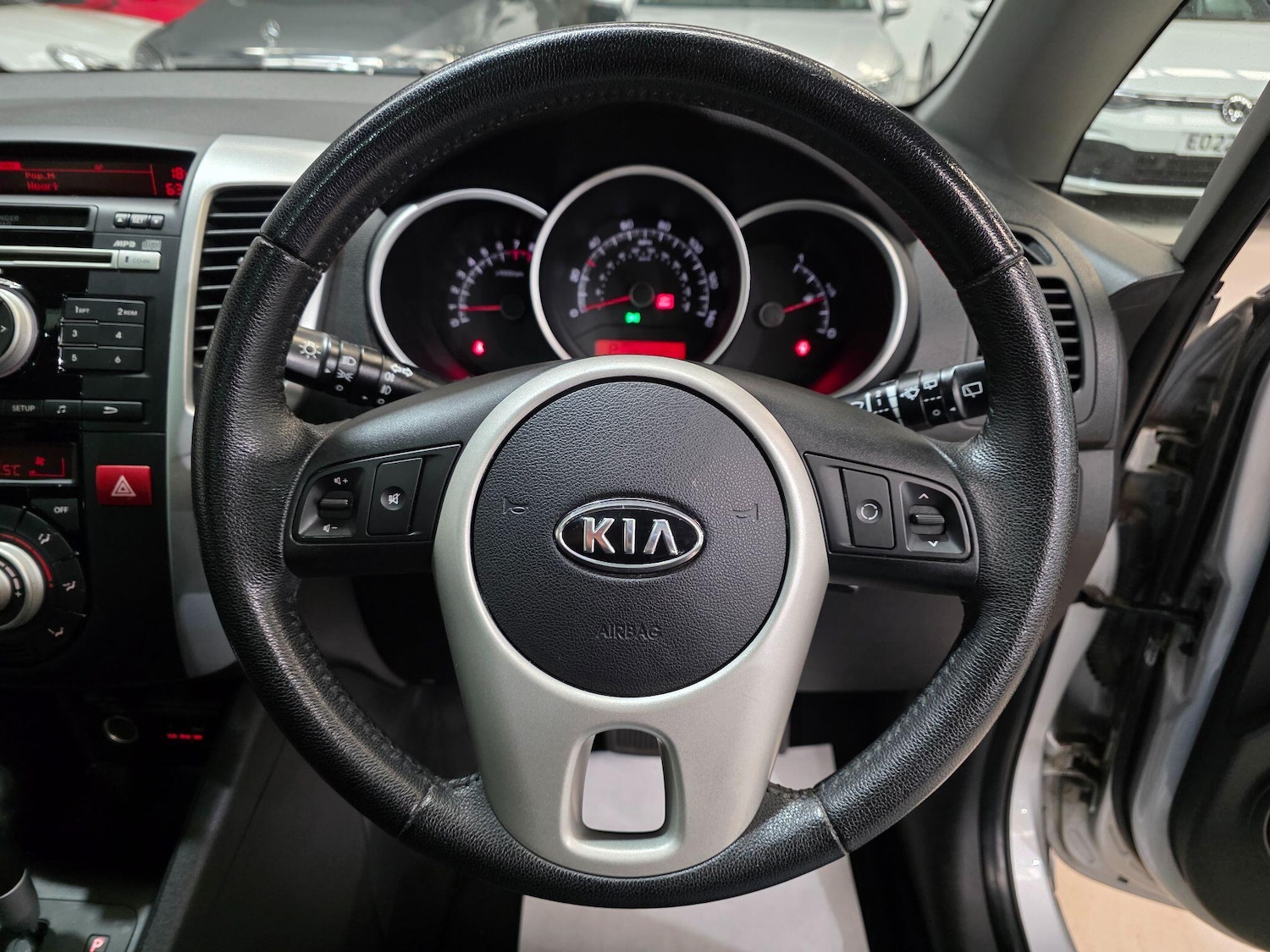 Used Kia Venga 2011 for sale - 76251308: Photo 13