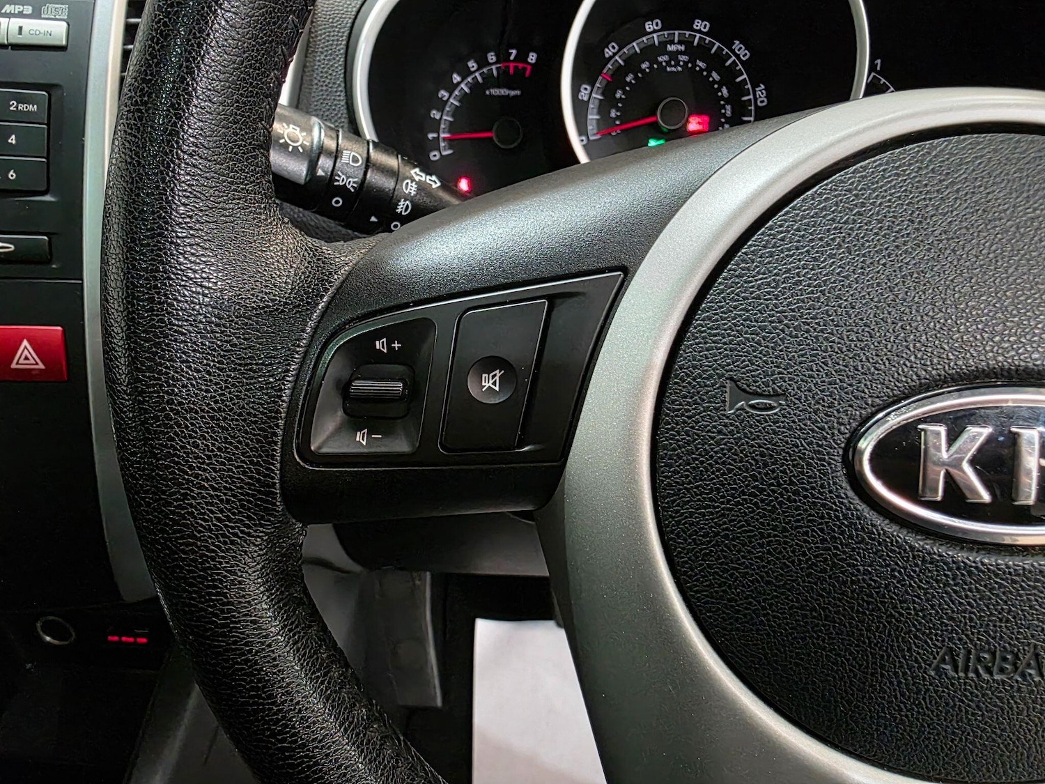 Used Kia Venga 2011 for sale - 76251308: Photo 15