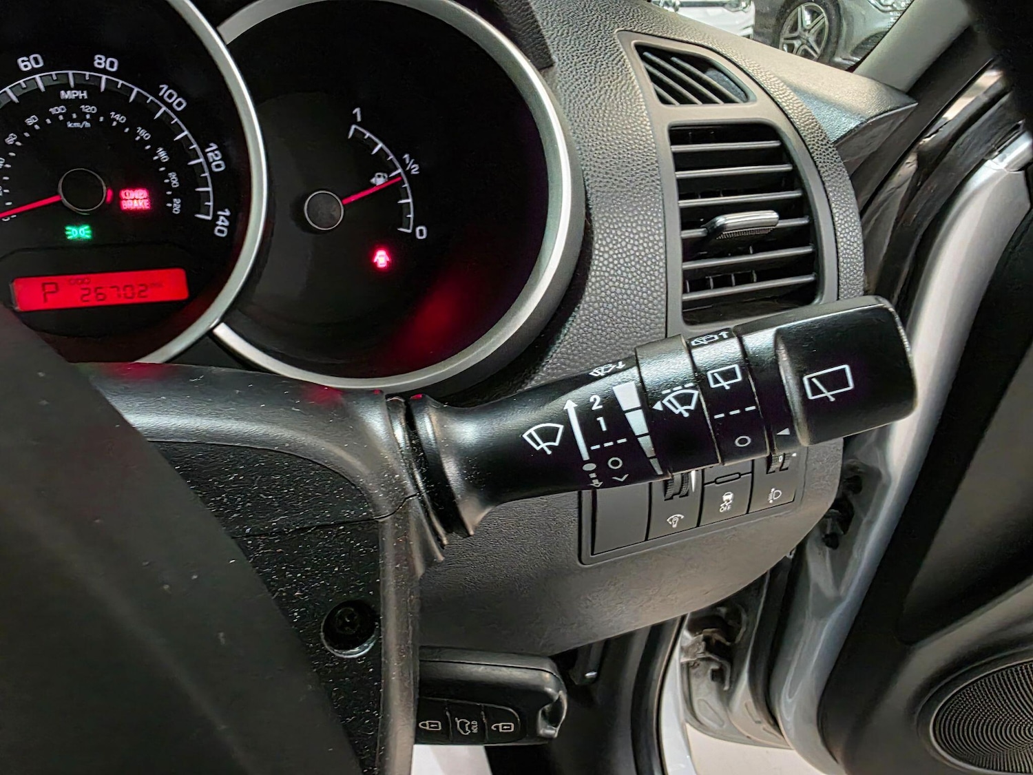 Used Kia Venga 2011 for sale - 76251308: Photo 16