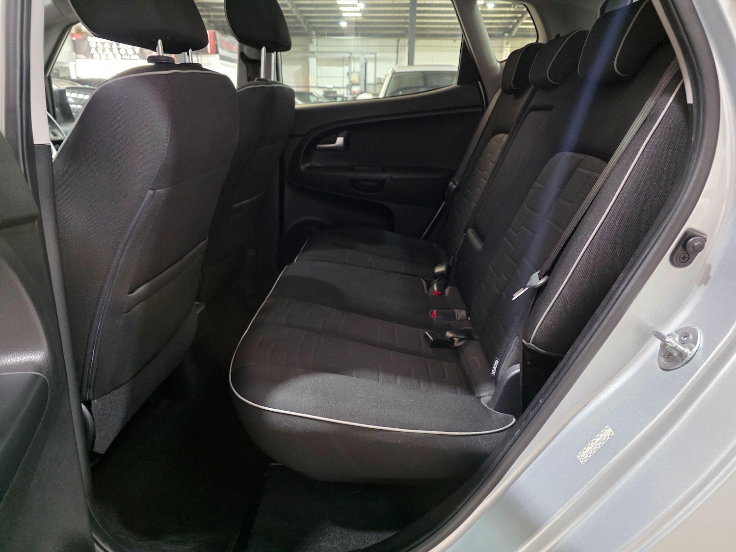 Used Kia Venga 2011 for sale - 76251308: Photo 21