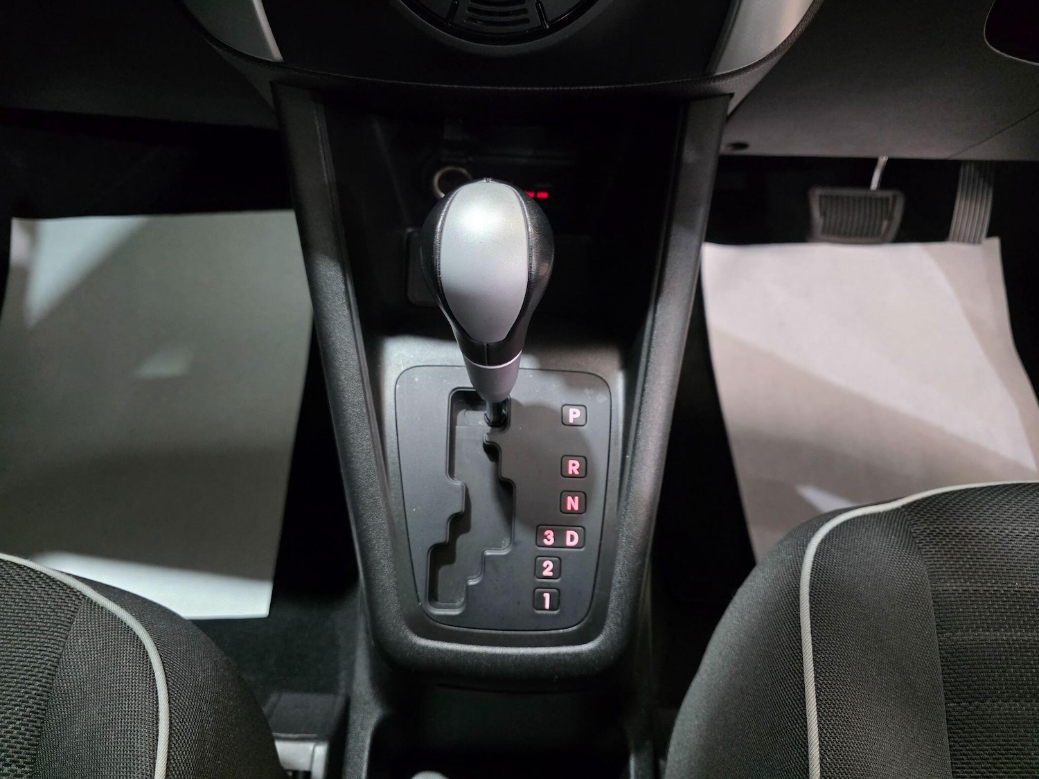 Used Kia Venga 2011 for sale - 76251308: Photo 9