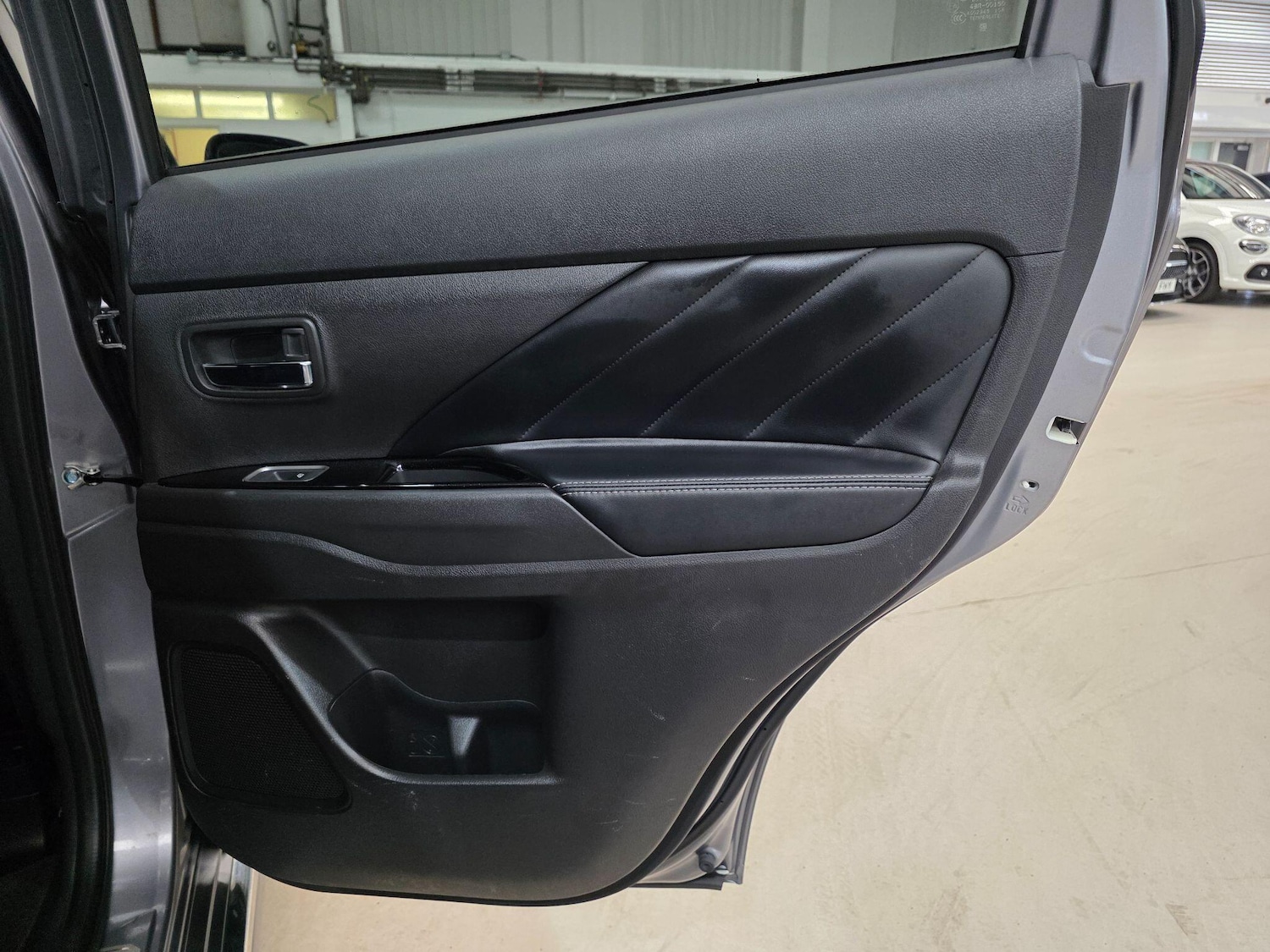 Used Mitsubishi Outlander 2020 for sale - 75978437: Photo 20