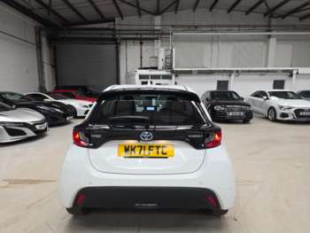 Used Toyota Yaris 2021 for sale - 74934810: Photo