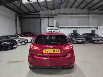 Used Ford Fiesta 2019 for sale - 76042900: Photo