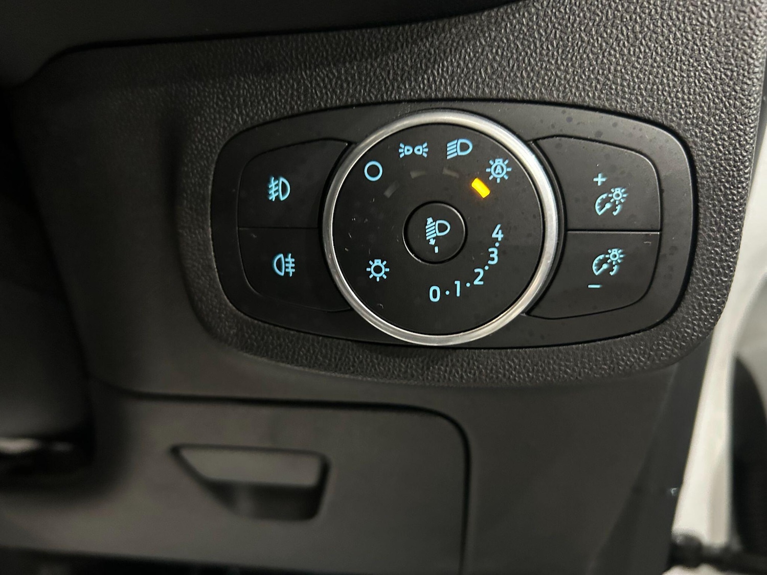 Used Ford Fiesta 2019 for sale - 75915894: Photo 17