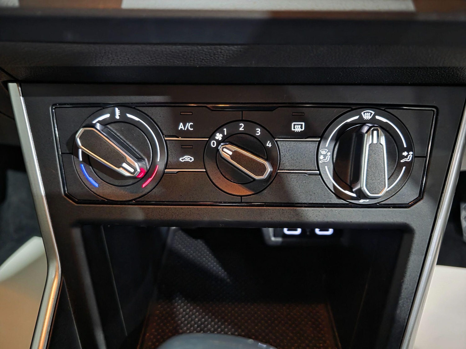 Used Volkswagen Polo 2022 for sale - 76499823: Photo 9