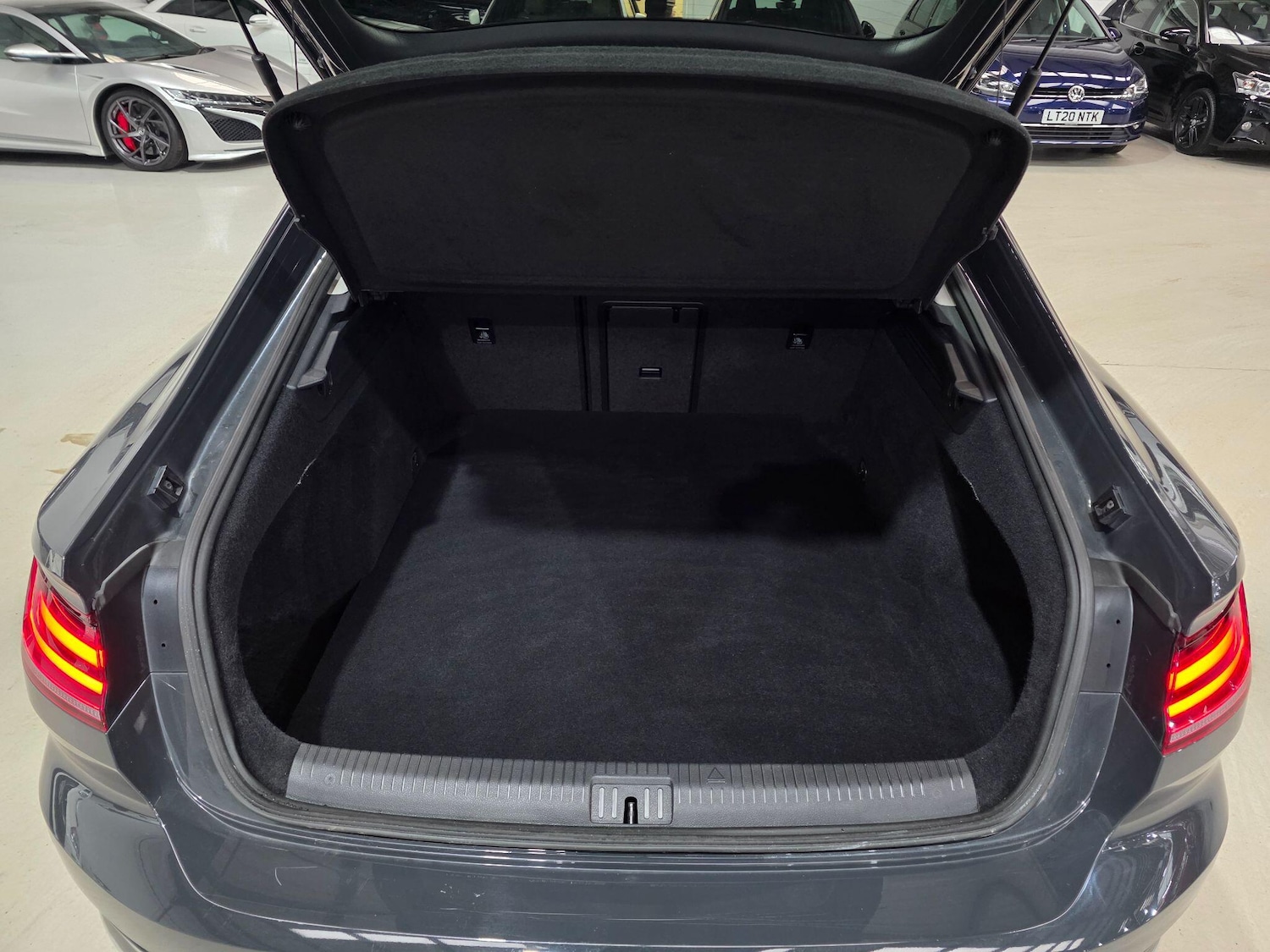 Used Volkswagen Arteon 2019 for sale - 76727692: Photo 31