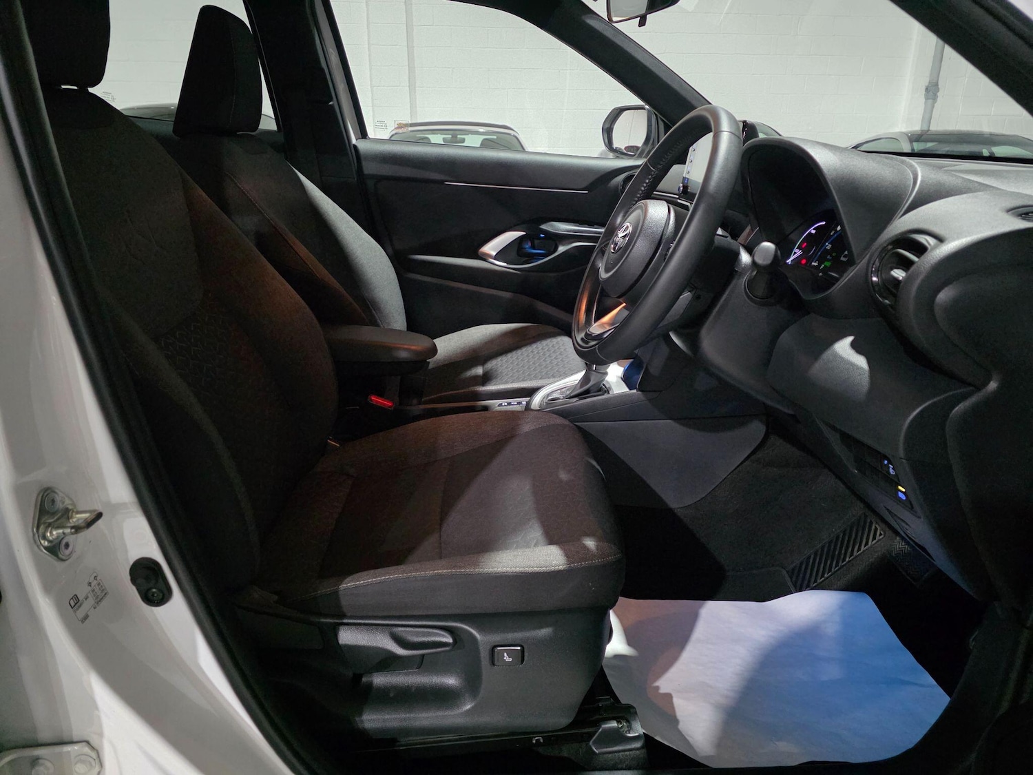 Used Toyota Yaris Cross 2022 for sale - 76561613: Photo 6