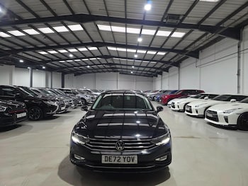 Used Volkswagen Passat 2022 for sale - 76457604: Photo