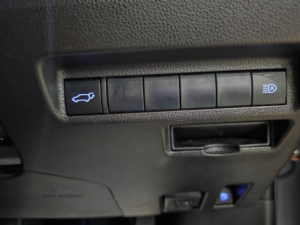 Used Toyota RAV4 2021 for sale - 76175630: Photo 15
