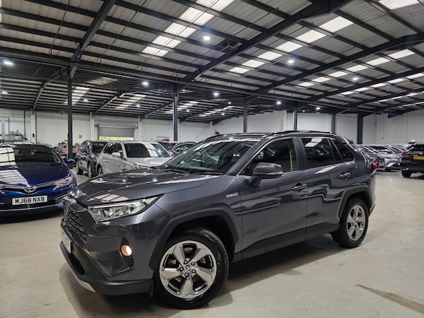 Used Toyota RAV4 2021 for sale - 76175630: Photo 1