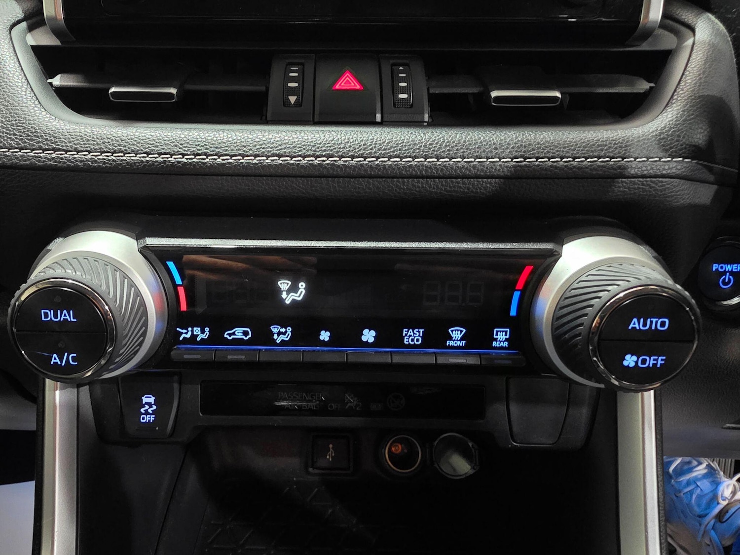 Used Toyota RAV4 2021 for sale - 76175630: Photo 9