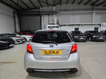 Used Toyota Yaris 2016 for sale - 75351149: Photo