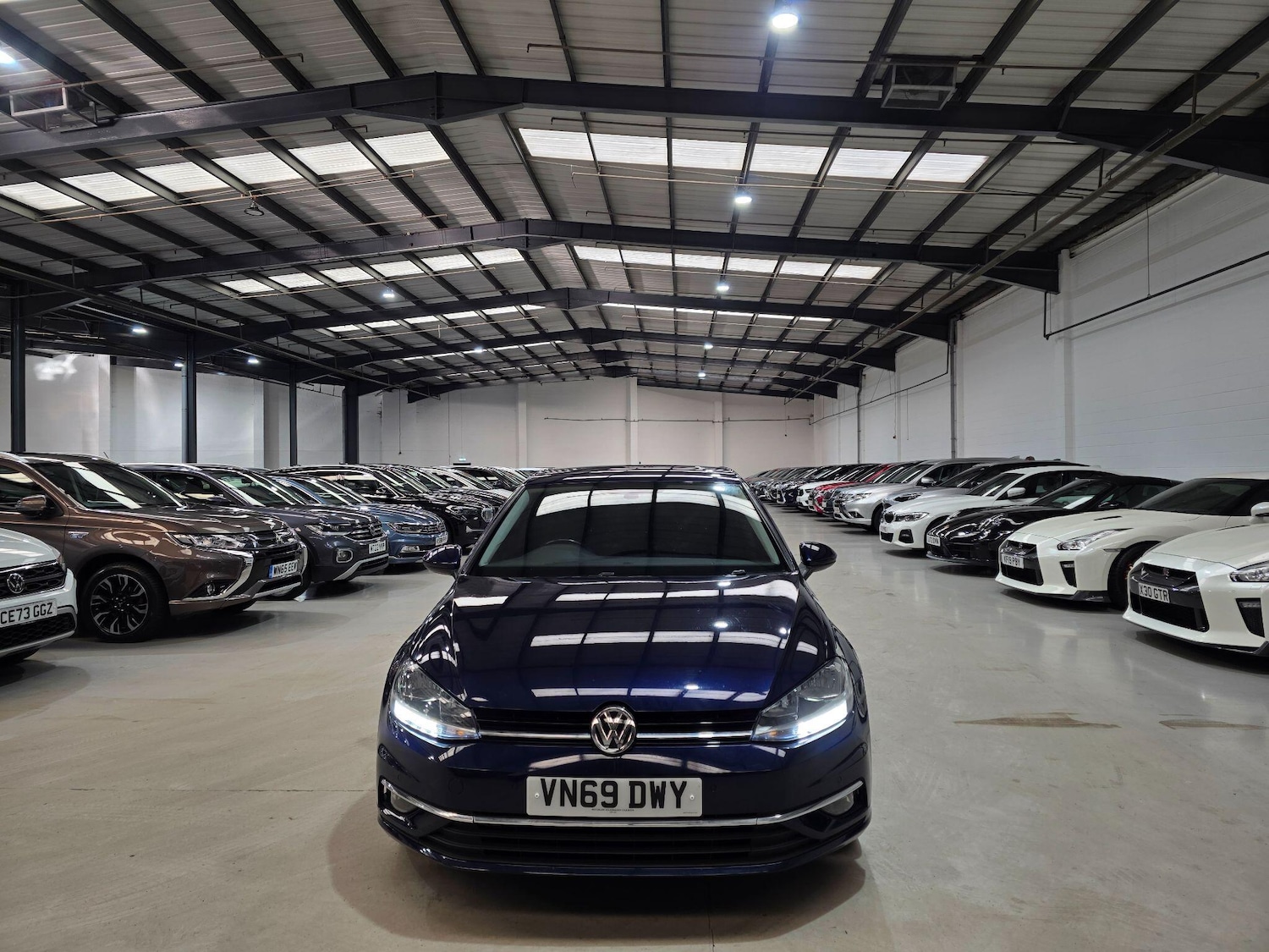 Used Volkswagen Golf 2019 for sale - 77131130: Photo 2